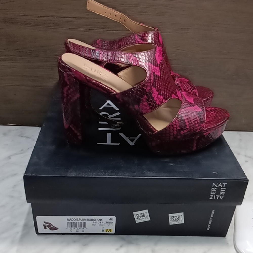 Naturalizer Women's Maddie Ankle Strap Sandals Size 8 NEW